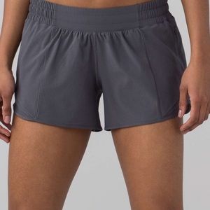 Lululemon 4” Hotty Hot shorts